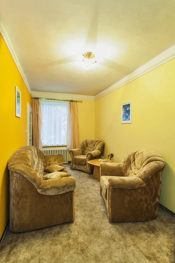 Hotel Central كرمنيتسا المظهر الخارجي الصورة